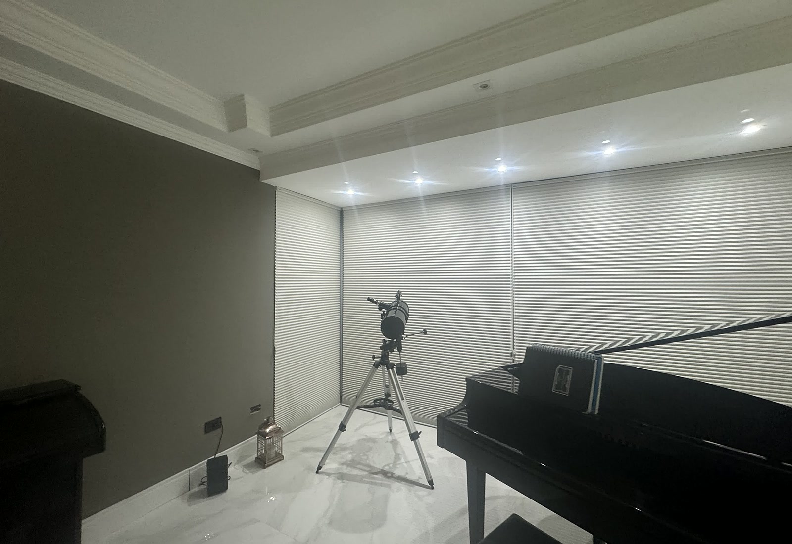 Projeto com persiana celular premium